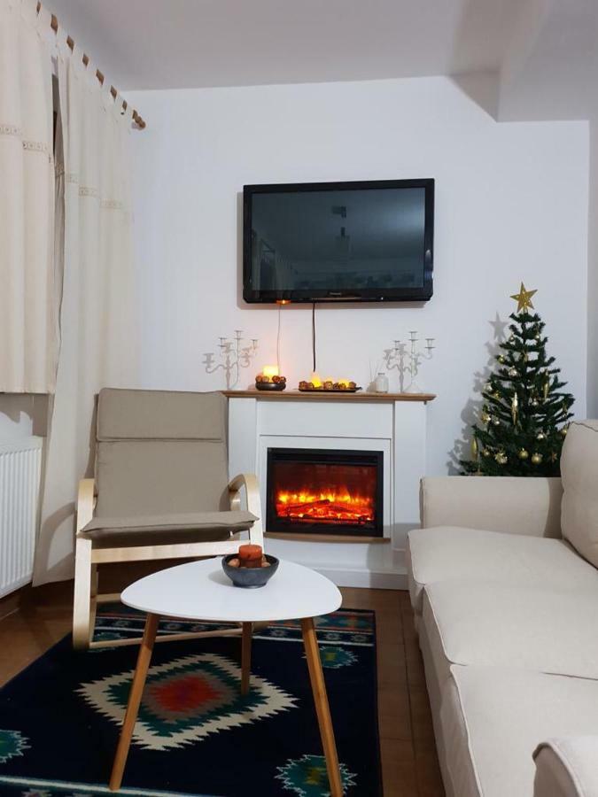 Fairytale Apartment Close To Bradu Ski Slope Пояна-Брашов Экстерьер фото